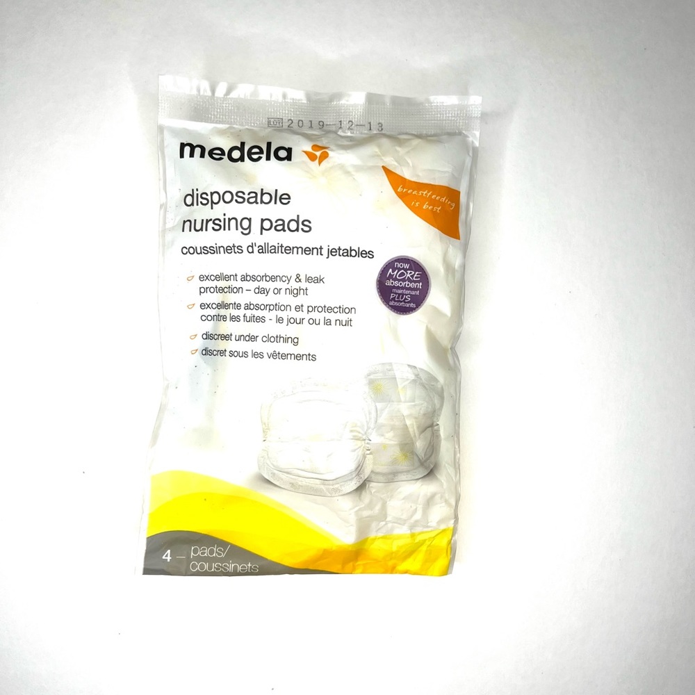 Medela Disposable Nursing Pads (4) NWOT